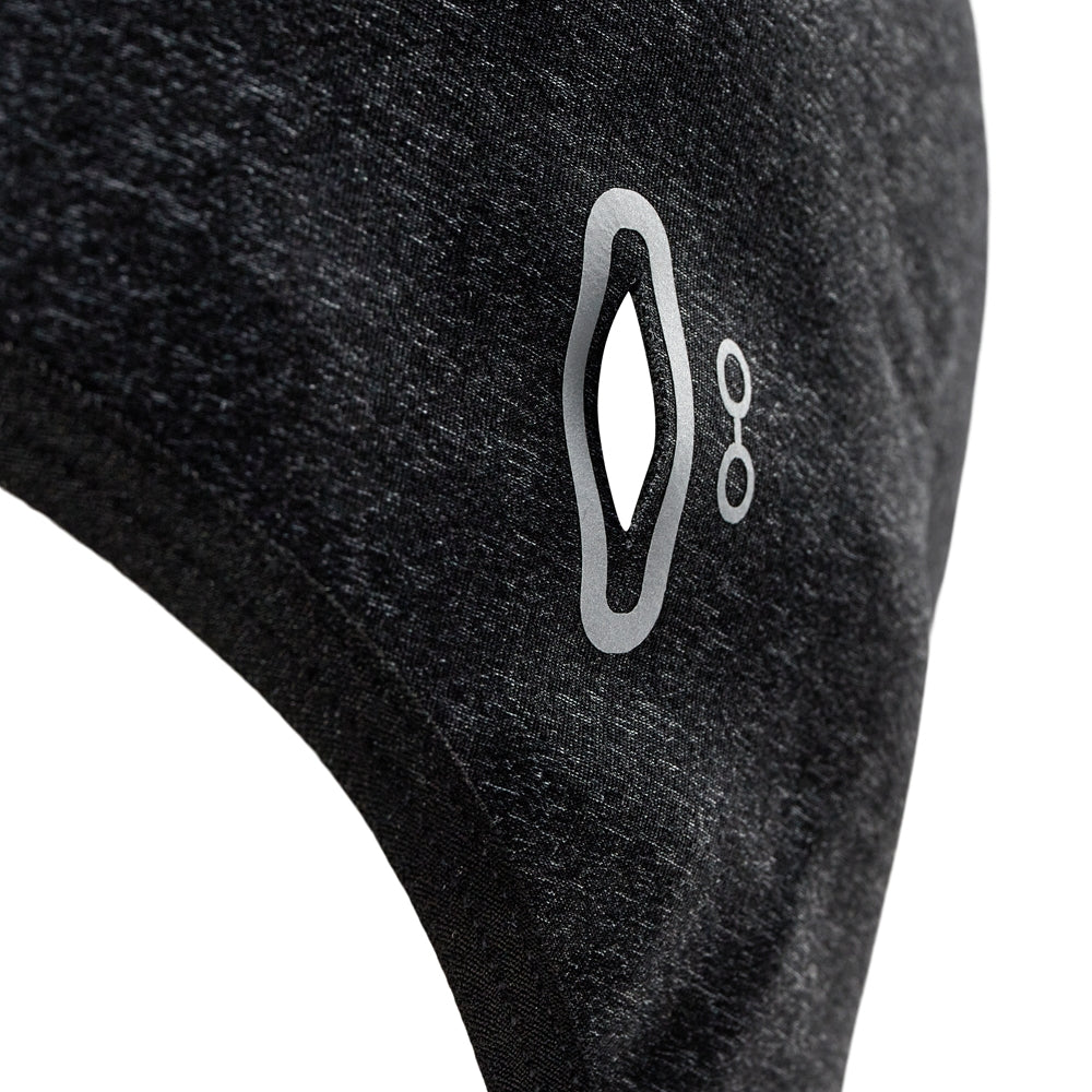 PÉVÈLO Insist Hjelmhue - herre