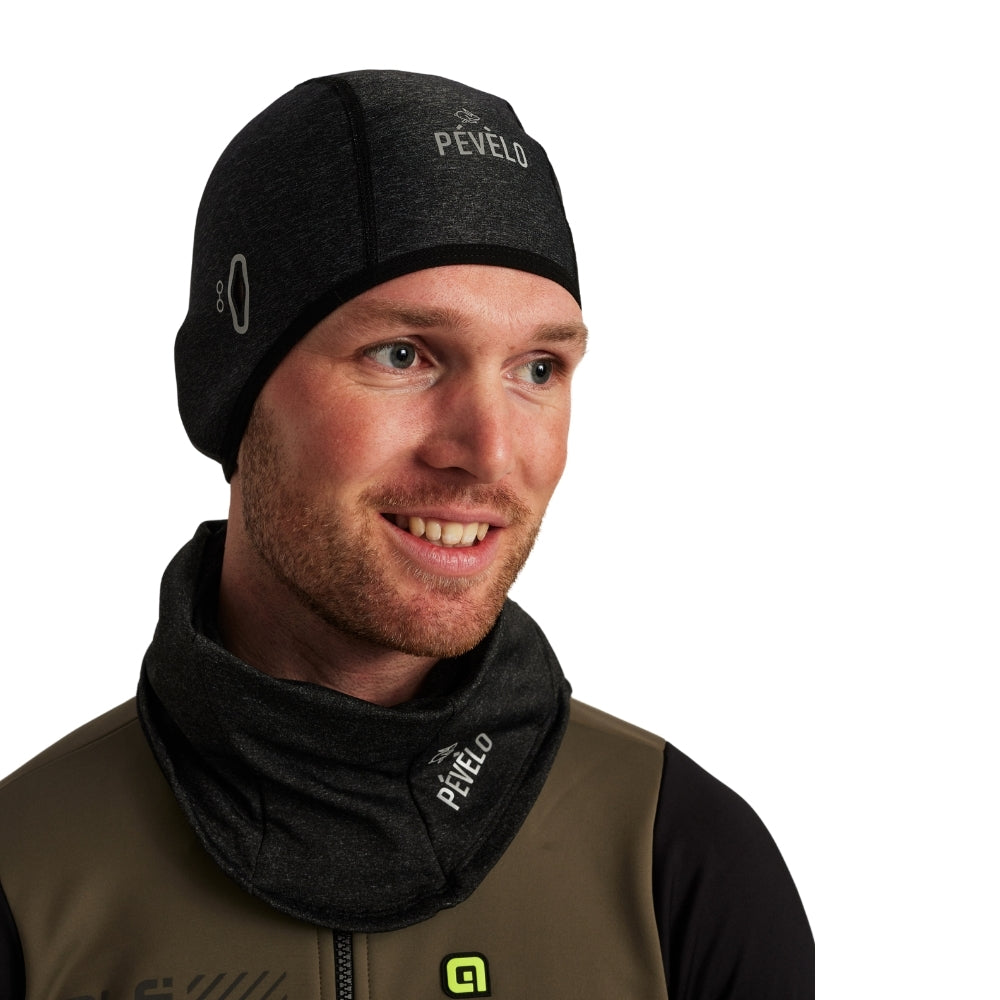 PÉVÈLO Insist Hjelmhue - herre